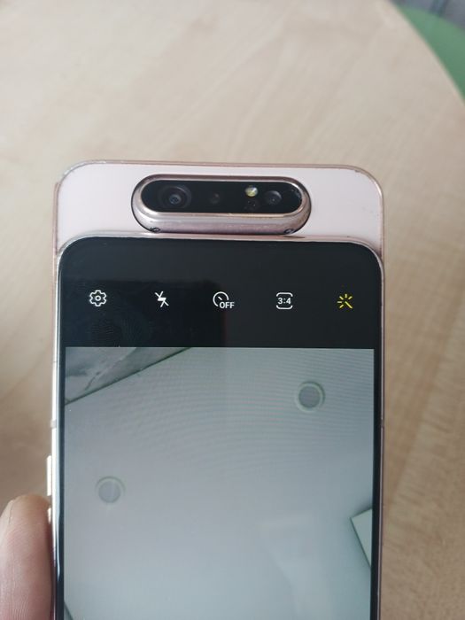 Самсунг А80 втличном состоянии