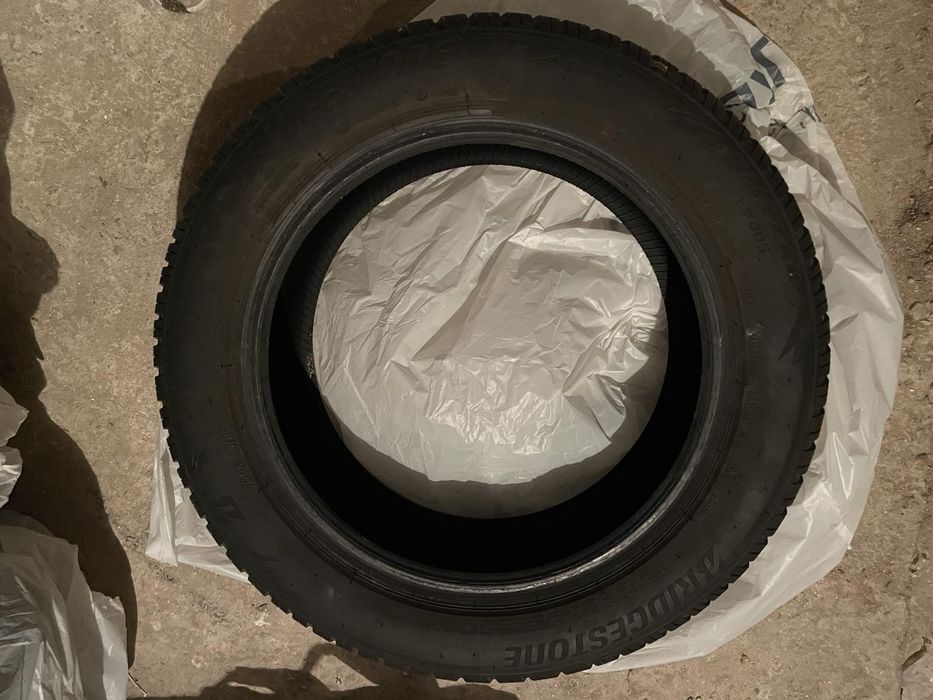 Продавам 4 броя зимни гуми Bridgestone