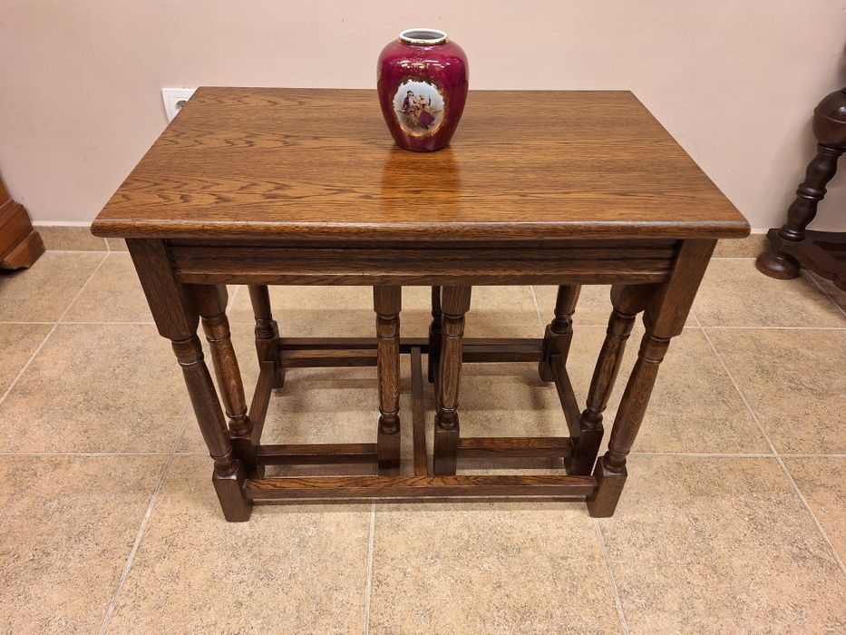 К - помощна масичка с табуретки