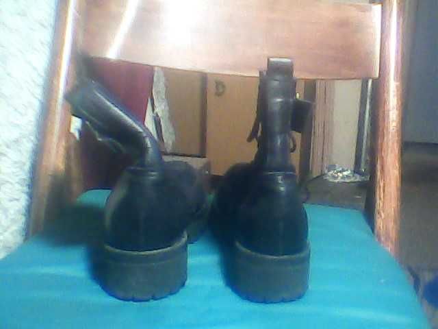 Продава дамски боти-тип Кубинки!