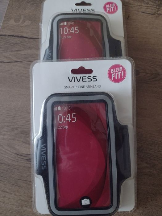 Чантичка-калъф за телефон за ръка по време на спорт.