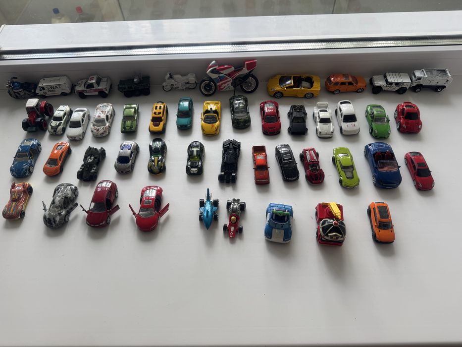 База Хот вилс  с машинками