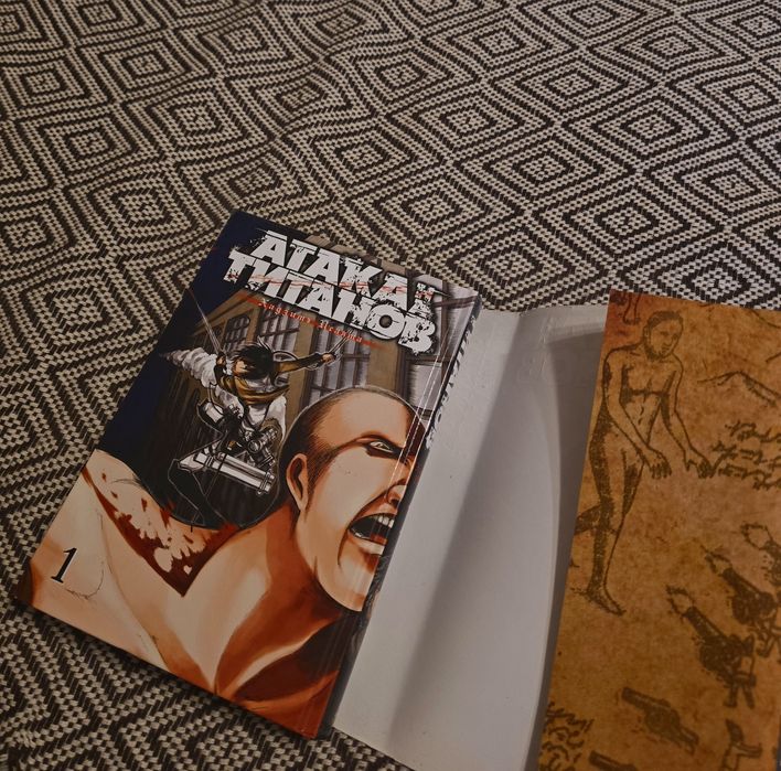 Продам 1 том манги Атака титанов