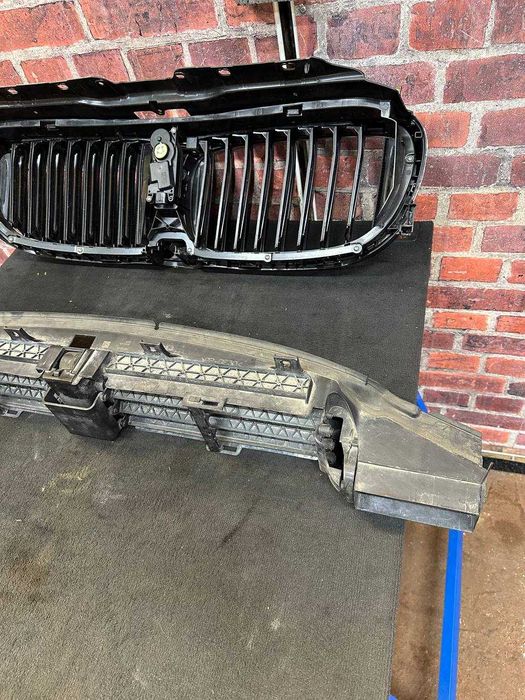 Set grila activă BMW SERIA 7 G11