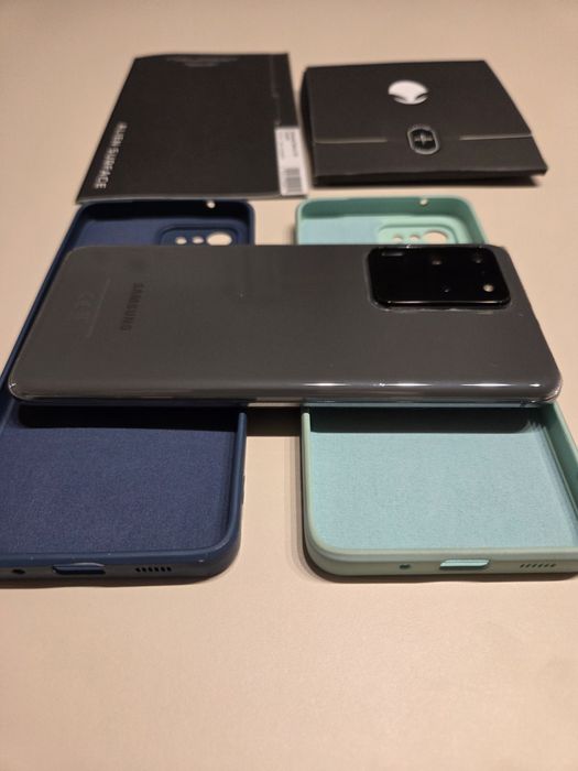 Samsung Galaxy S20 Ultra impecabil + 1 folie noua Alien + 2 huse