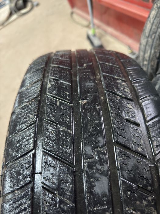 Продам покрышки 215/60/R16