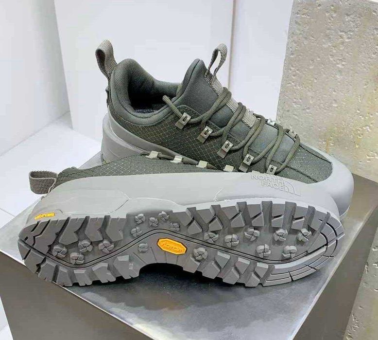 Продавам нови мъжки обувки The North Face Glenclyffe Low Gray green