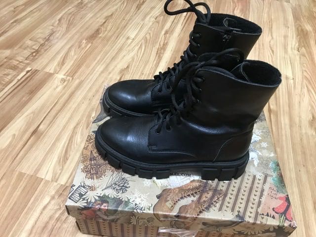 Ботинки демисезонные женские