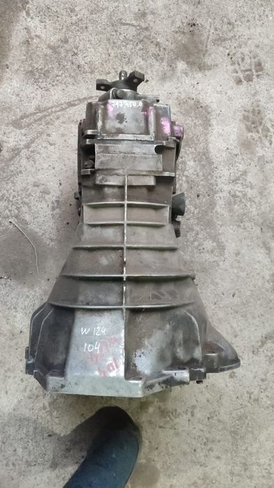 Коробка механика 5 ступка Мерседес W124 104 двигатель