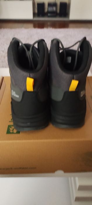 Ghete Jack Wolskin 46 noi.