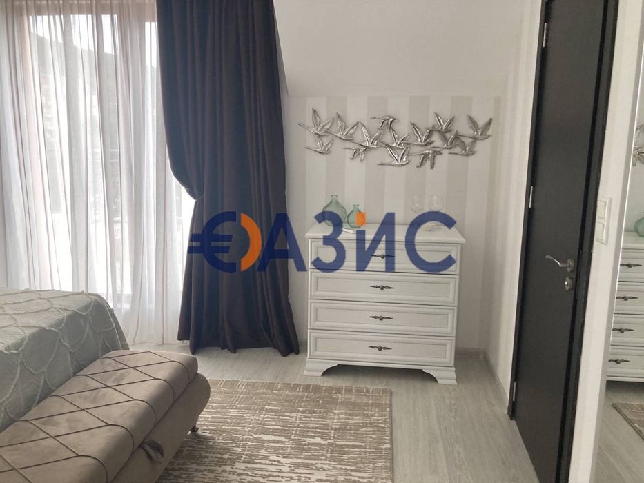 Продава се Многостаен апартамент в Свети Влас - 382 кв.м за 881 €/кв.м - Снимка #5