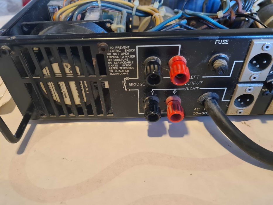 Стъпало KLOТZ РА-900--2×450w на 8 ома за КОЛЕКЦИОНЕРИ