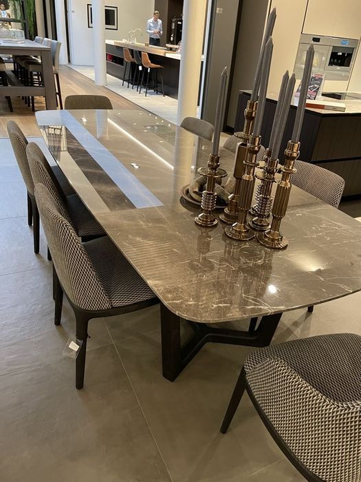 Столы из керамогранита