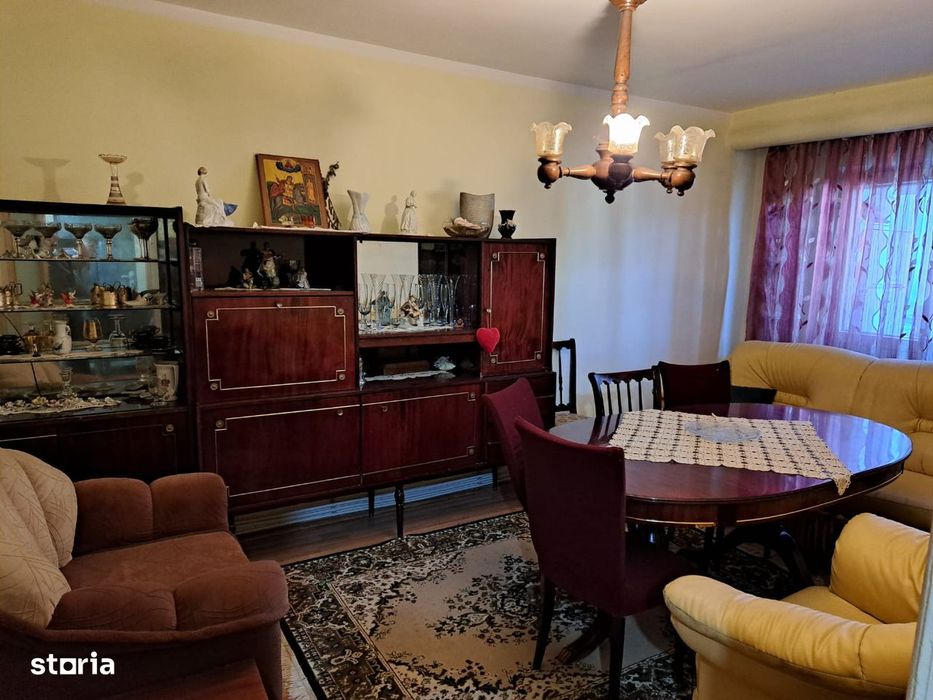 Apartament 4 camere la strada-Uvertura Mall