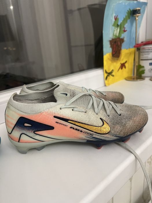 Продам бутсы,сороконожки