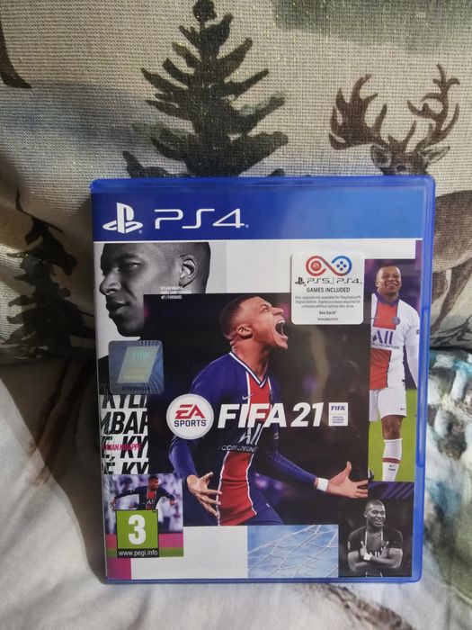 Vând FIFA 18,20,21
