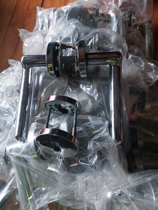 Vând minere pentru uși