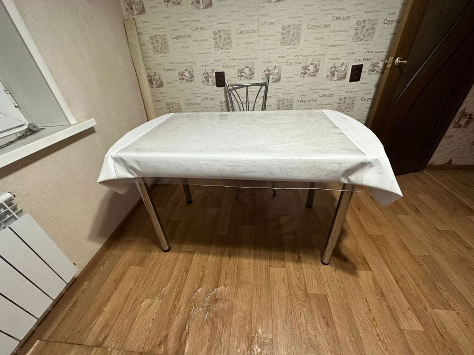Кухонный стол (1 стул в подарок)