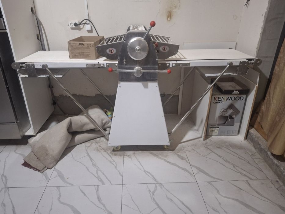 Тестораскатка почти новый