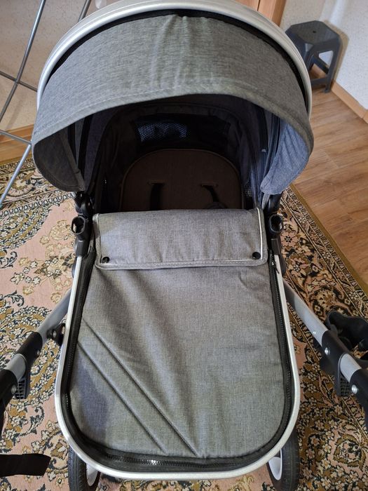 Продам коляску 2 в 1 Зима Лето