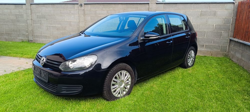 Vând VW Golf 6  2010 Recent Adus 1.4 mpi 80cp Stare foarte buna.