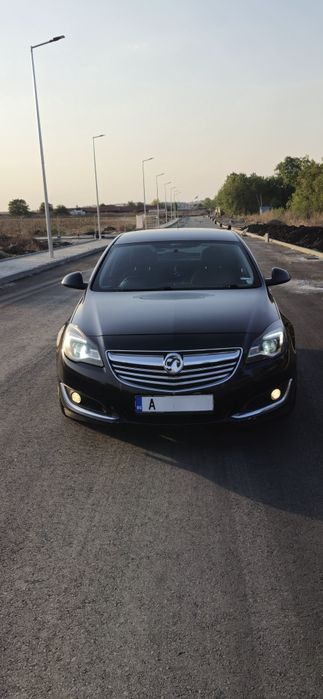 Автомобил Спешно Опел Инсигния Дизел  /Opel Insignia 2.0 turbo Ecoflex