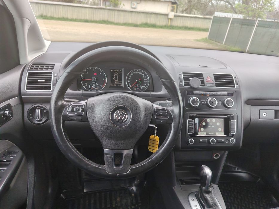 Vând Vw Turan 1.6 tdi 2014 automat