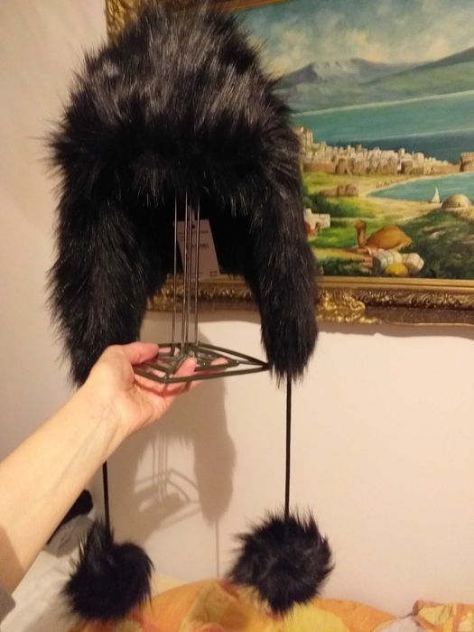Caciula dama din blana naturala, neagra Ugg noua cu eticheta