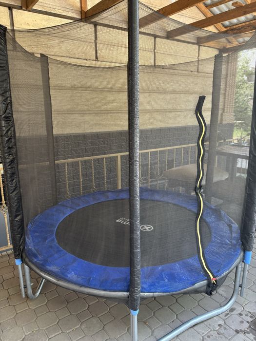 Батут от компании game kids