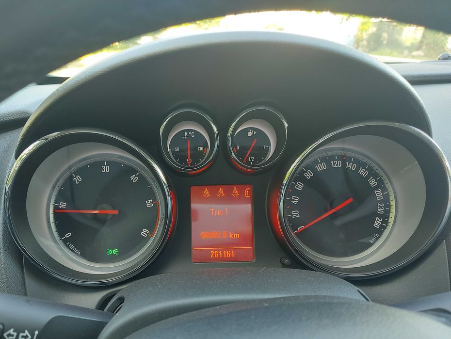 OPEL Astra 2010