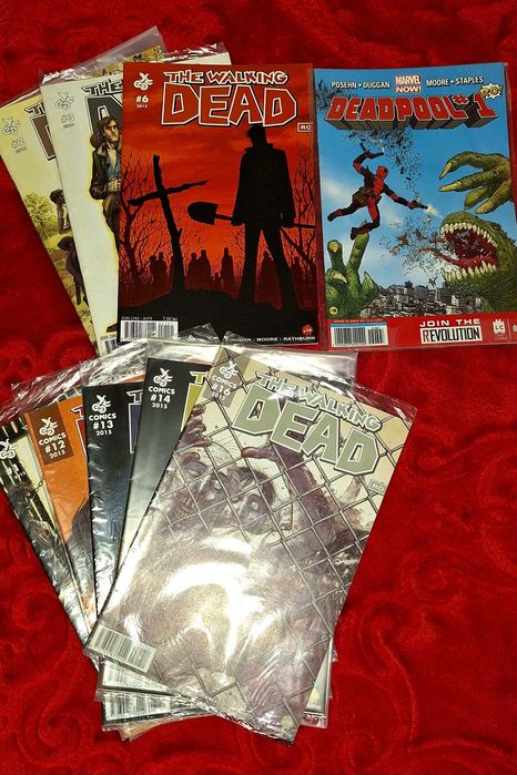 The Walking Dead/Deadpool Comic Books