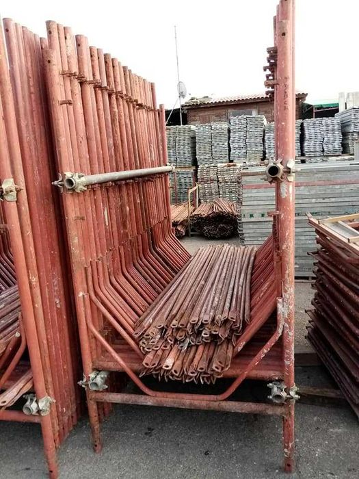 Продавам оригинално бързо сглобяемо италианско рамково скеле