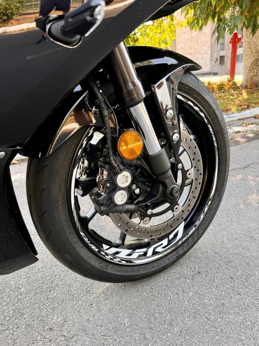 Vand Yamaha R7 2023 - pret negociabil