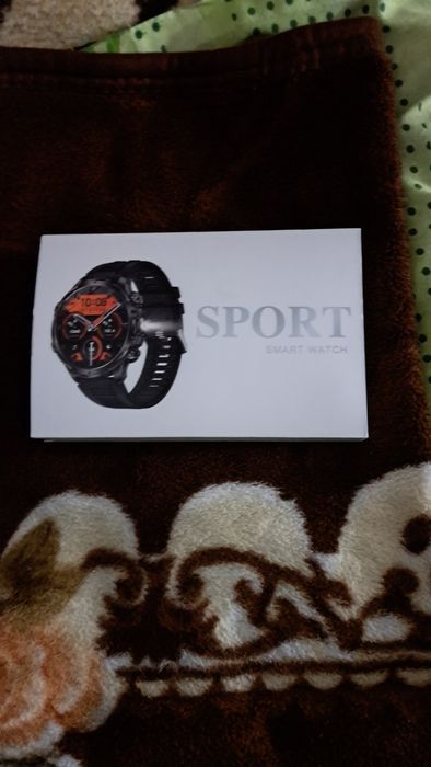 Vând urgent ceas smartwatch ak75