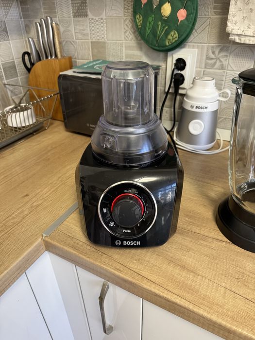 Блендер Bosch SilentMixx, 700 W, вместимост 2.3 л.