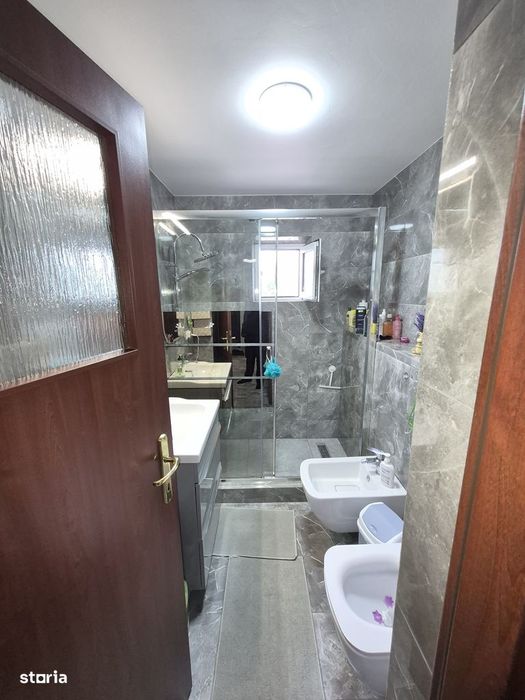 Apartament cu 2 camere decomandat zona Nicolina Catedrala Catolica