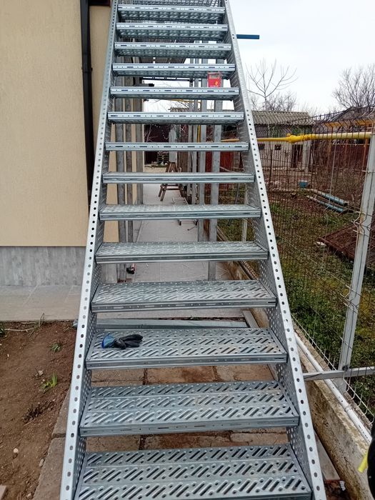 Scara metalica zincata 4mm grosime 6m l