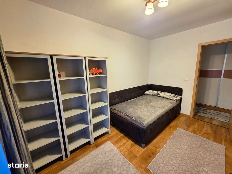 Inchiriez apartament cu 3 camere - 80 mp utili + 2 locuri de parcare
