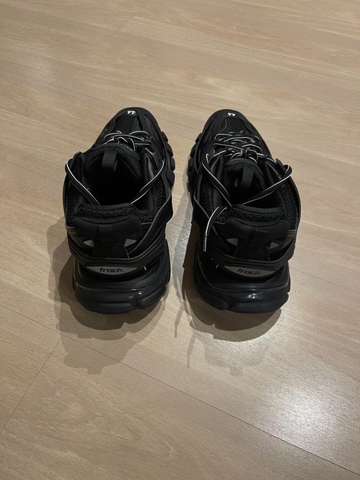 Balenciaga Track 44