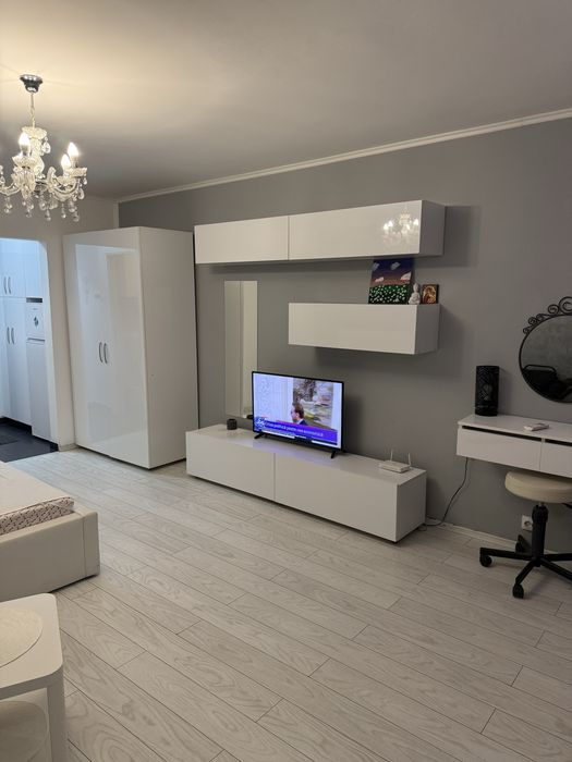 Proprietar inchiriez garsoniera Dristor