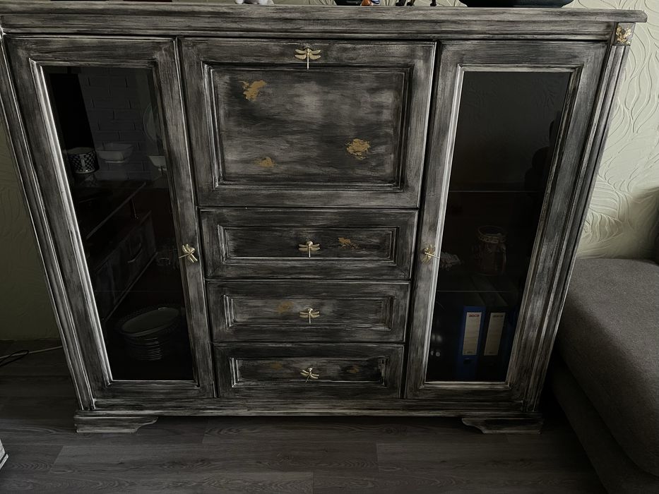 Продам комод витрину