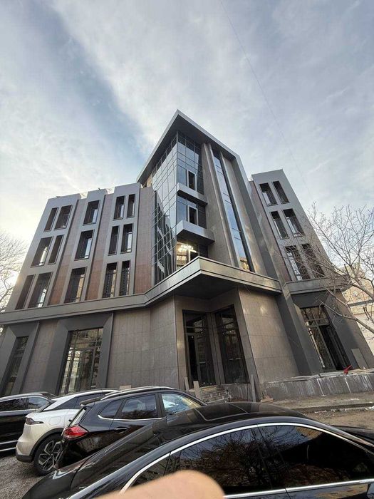 Продаётся инвестиционное здание в Мирзо-Улугбекском районе | 4 200 м²