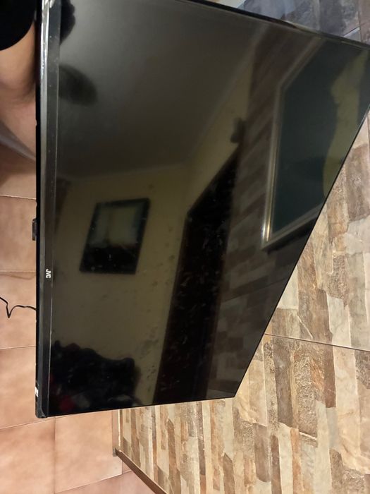 Телевизор 32" JVC LT -32 VH3300- НЕРАБОТЕЩ!