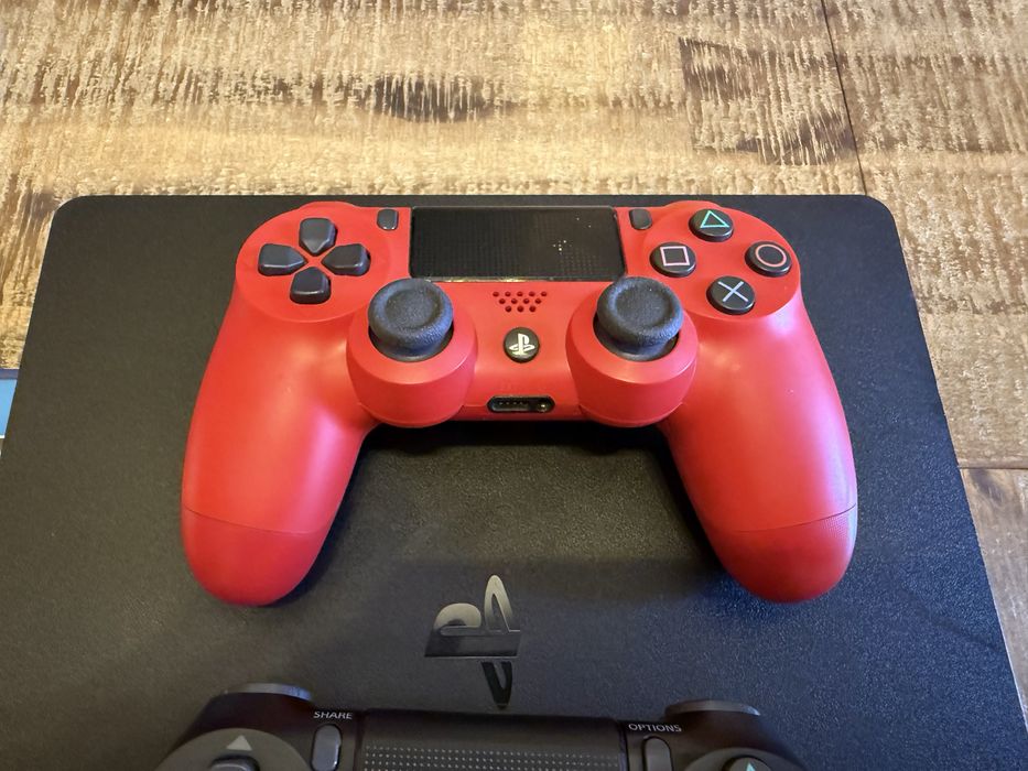 Ps4 slim , 1Tb memorie