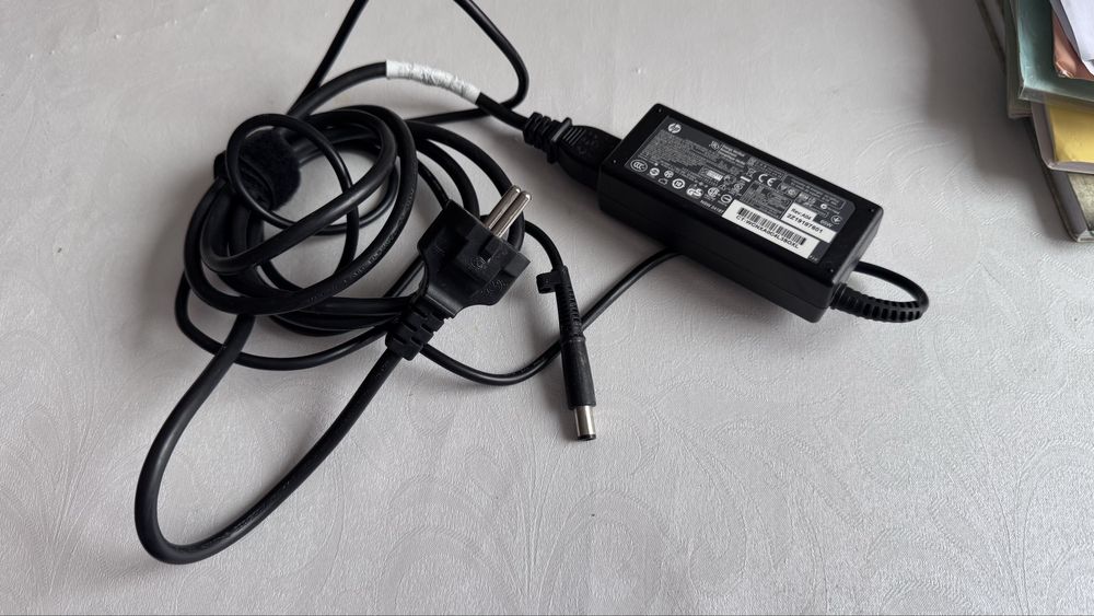 Зарядное устройство на HP ноутбук