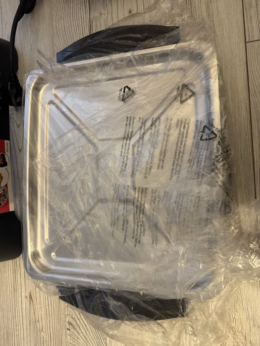 Продам настольный гриль новый Philips