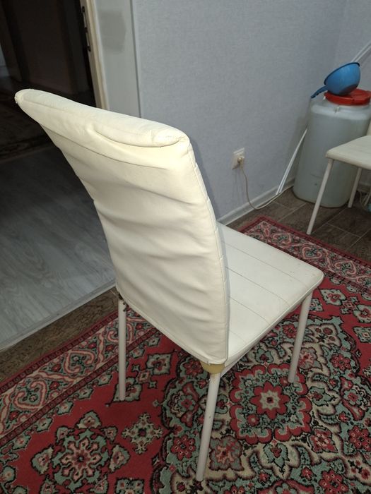 Продам стулья для кухни