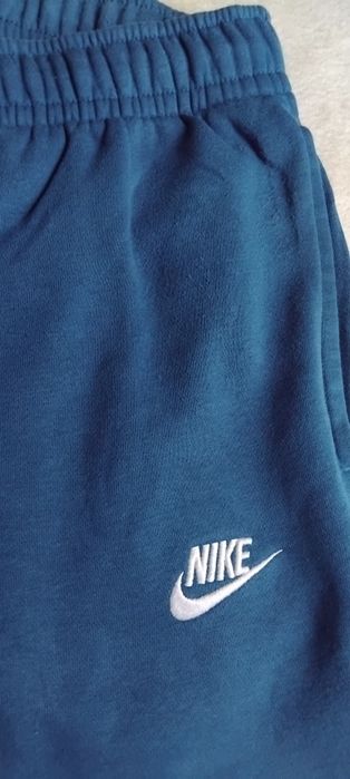 Nike суитшърт нов и две долнища
