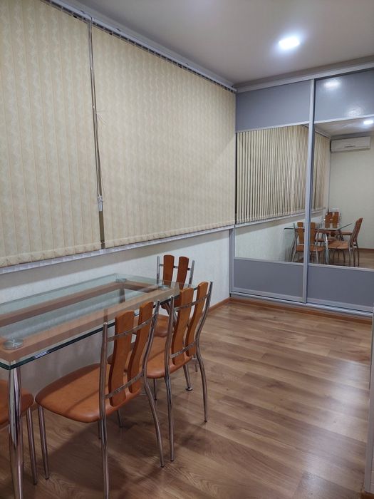 Иностранцу,Своя.2/3/4,Метро Буюк Ипак Йули,Максим Горький,  БИЙ