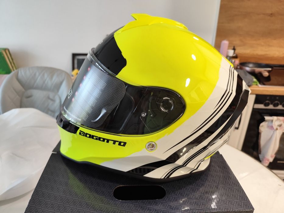 Каска Bogotto racing